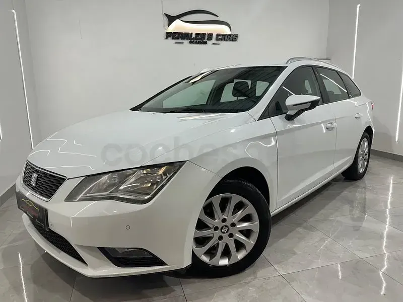 Usado Seat Leon Ecomotive 110 CV (80 kW) 2014 Blanco Familiar