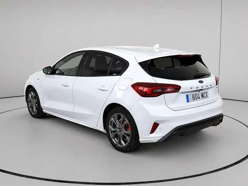 Usado Ford Focus ST-Line 125 CV (91 kW) 2022 Blanco Berlina