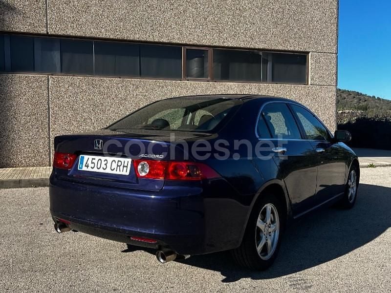 Usado Honda Accord Executive 190 CV (139 kW) 2004 Azul Berlina