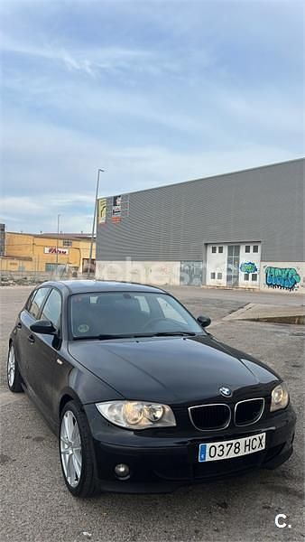 Negro Usado 2007 BMW 118 Utilitario | 6500 € (Un poco caro) - Imagen 1/2