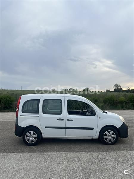 Usado Renault Kangoo 85 CV (62 kW) 2011 Blanco Monovolumen