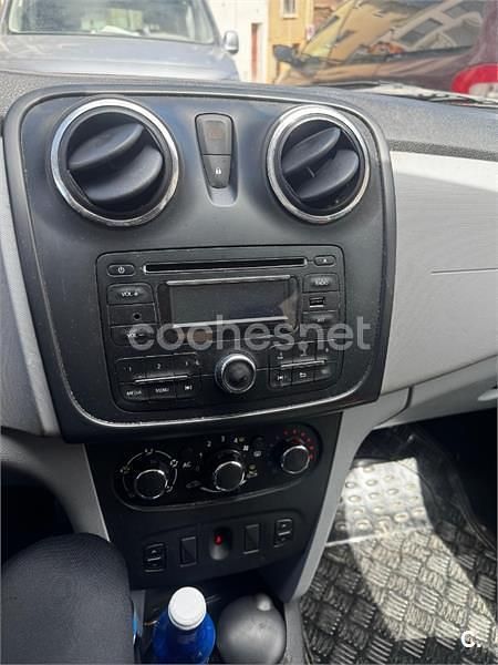 Usado Dacia Sandero Lauréate 75 HP (55 kW) 2013 Branco Sedan