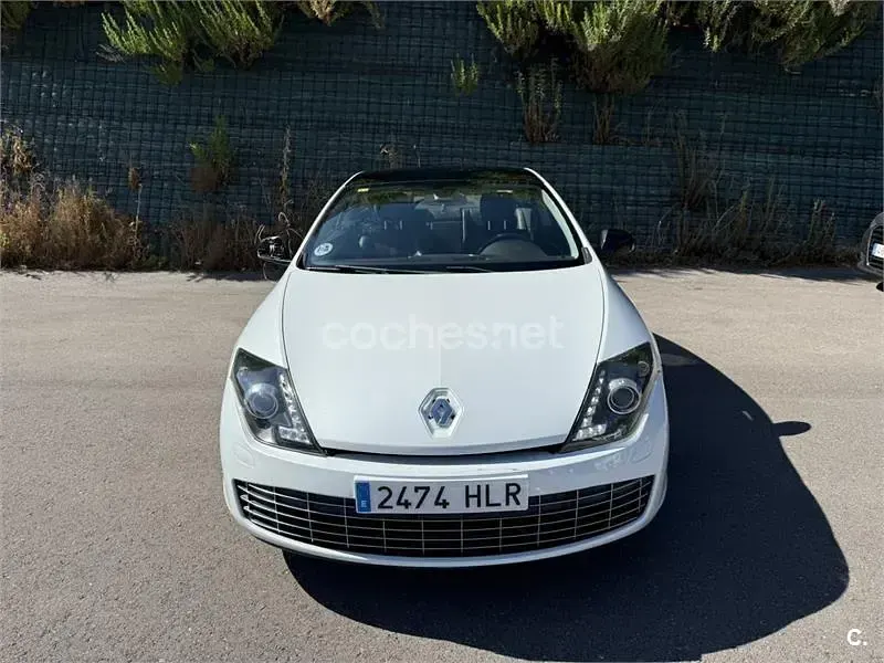 Usado Renault Laguna Coupé GT 241 CV (177 kW) 2012 Blanco Coupe