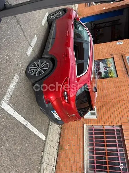 Usado Renault Kadjar Zen 130 CV (95 kW) 2016 Rojo SUV