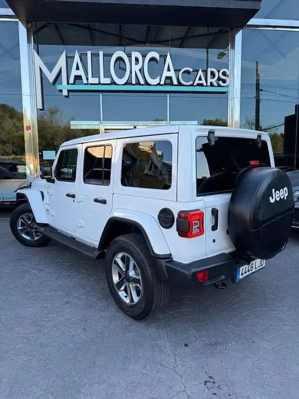Usado Jeep Wrangler Unlimited Sahara 268 CV (197 kW) 2020 Blanco SUV