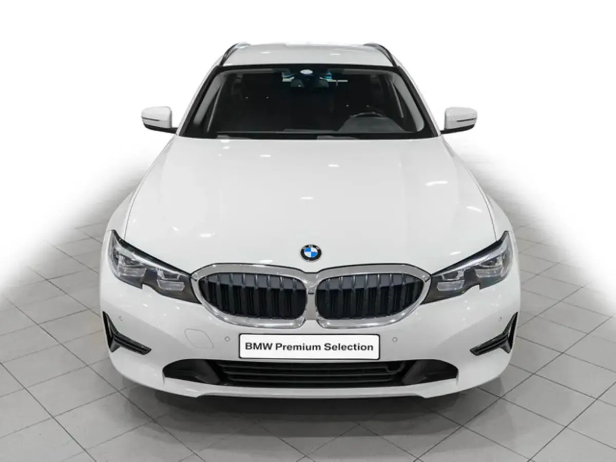 Usado BMW 320 Sport Line 190 CV (139 kW) 2021 Blanco Familiar