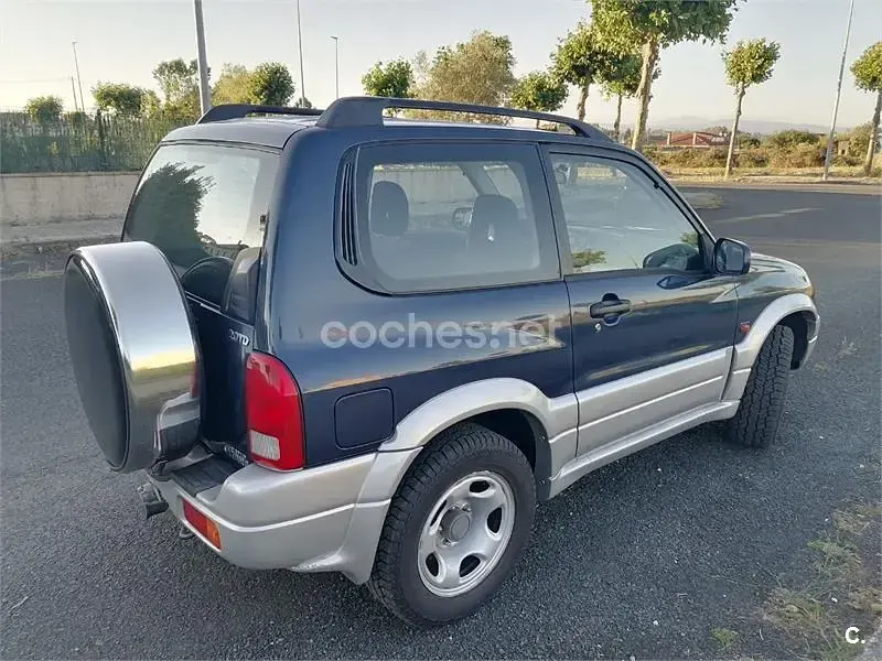 Usado Suzuki Grand Vitara 110 CV (80 kW) 2005 Azul SUV