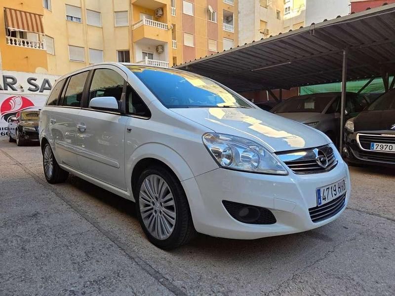 Blanco Usado 2011 Opel Zafira Enjoy Plus Monovolumen | 4500 € (Super precio) - Imagen 1/4