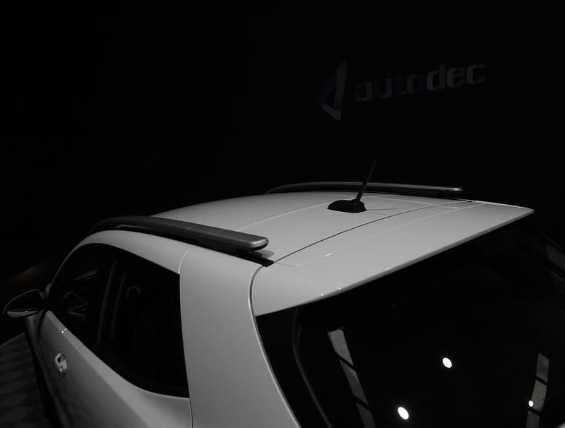 Usado Kia Stonic 100 CV (73 kW) 2023 Blanco SUV