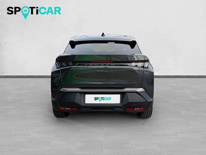 Usado Peugeot 3008 Allure 145 CV (106 kW) 2025 Gris SUV