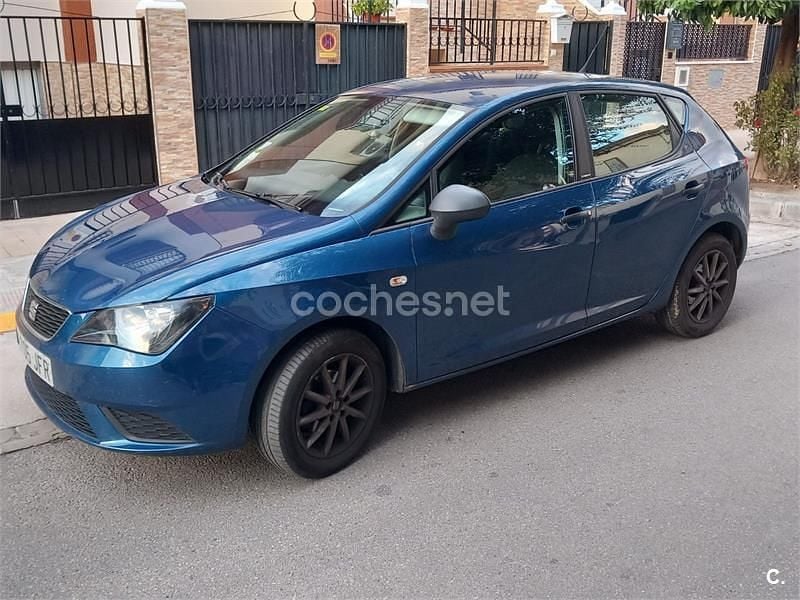 Usado Seat Ibiza I-Tech 90 CV (66 kW) 2015 Azul Berlina