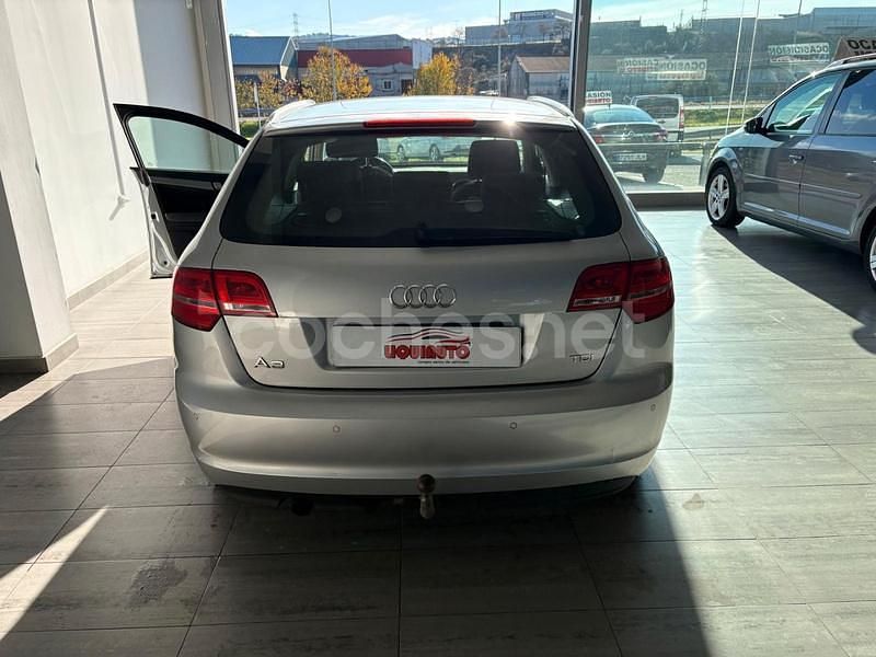 Usado Audi A3 Ambition 140 CV (102 kW) 2010 Gris / plata Berlina