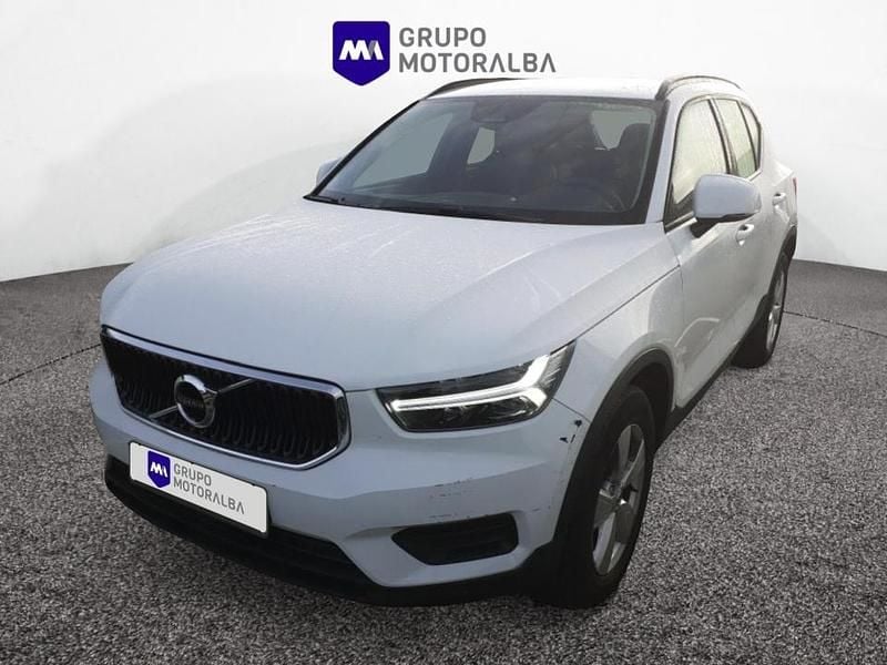 Blanco Usado 2021 Volvo XC40 Momentum SUV | 24.990 € (Precio justo) - Imagen 1/4