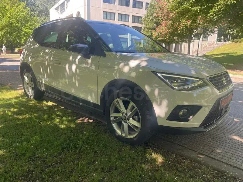Usado Seat Arona FR 90 CV (66 kW) 2020 Blanco SUV