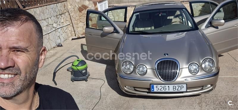 Usado Jaguar S-Type 281 CV (206 kW) 2000 Amarillo Berlina