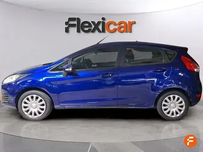 Usado Ford Fiesta Trend 82 CV (60 kW) 2017 Azul Utilitario