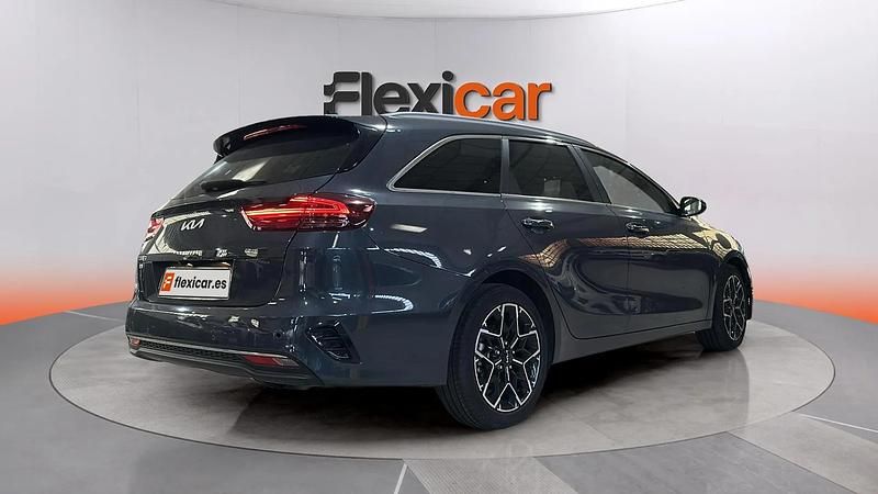 Usado Kia Ceed Style 100 CV (73 kW) 2025 Gris Utilitario