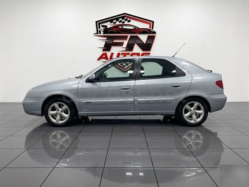 Usado Citroën Xsara 110 CV (80 kW) 2004 Gris / plata Berlina
