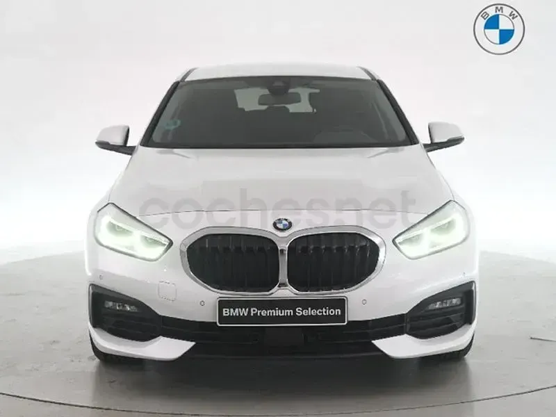 Usado BMW 118 Comfort Edition 140 CV (102 kW) 2021 Blanco Utilitario