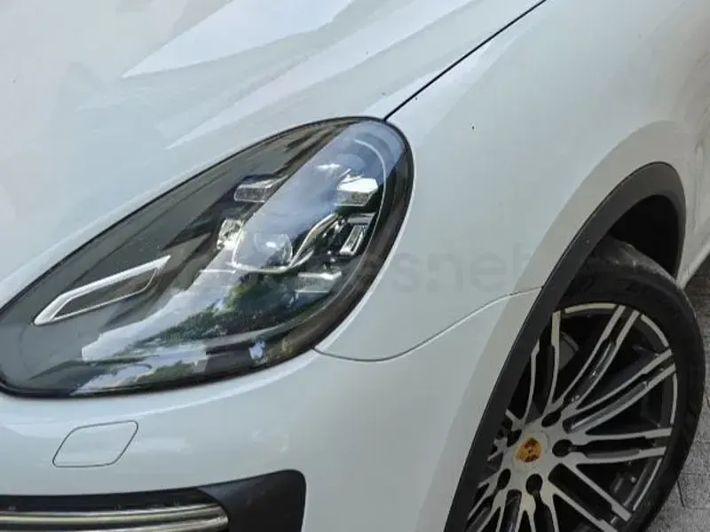 Usado Porsche Cayenne Turbo 520 CV (382 kW) 2016 Blanco SUV