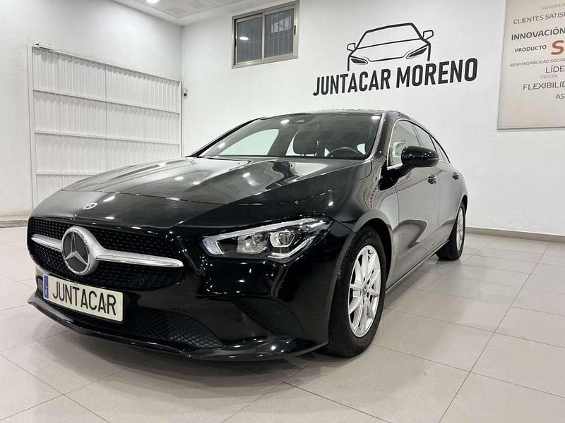 Usado Mercedes CLA180 Business 116 CV (85 kW) 2020 Negro Berlina