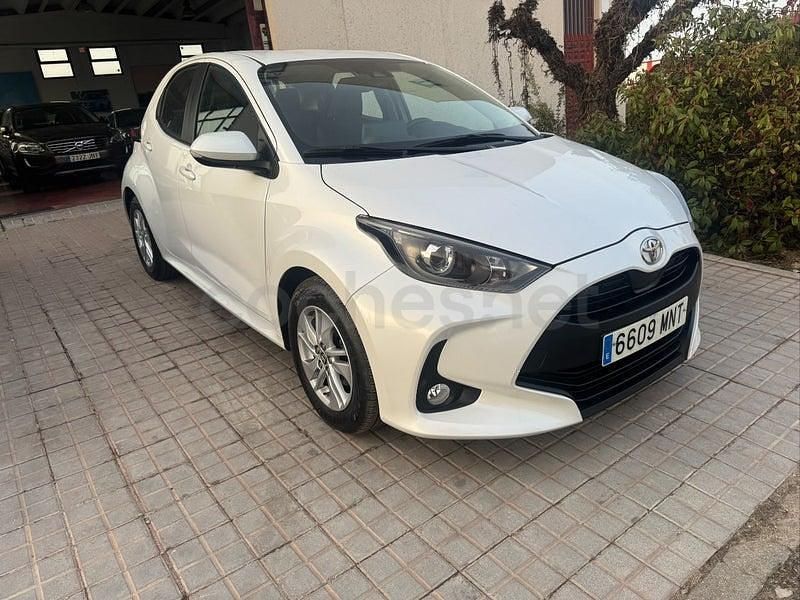 Usado Toyota Yaris 125 CV (91 kW) 2024 Blanco Utilitario