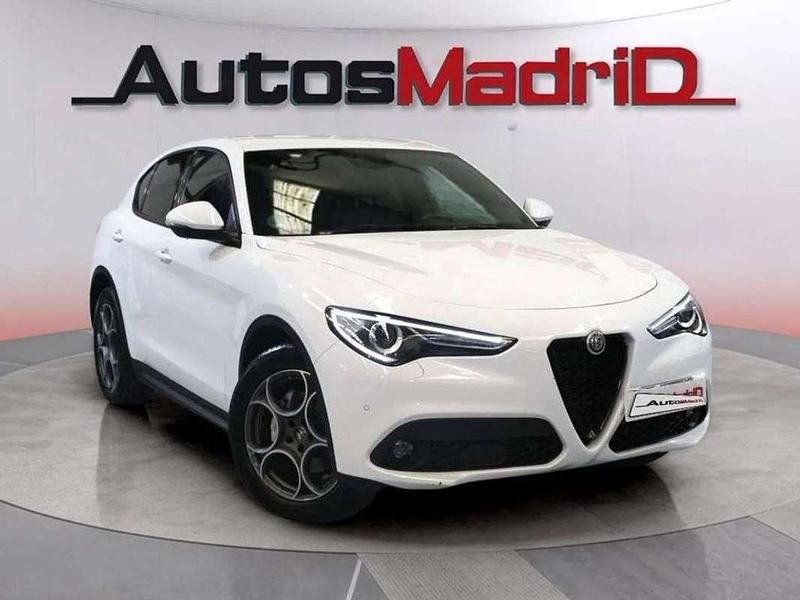 Usado Alfa Romeo Stelvio Sprint 192 CV (141 kW) 2021 Blanco SUV