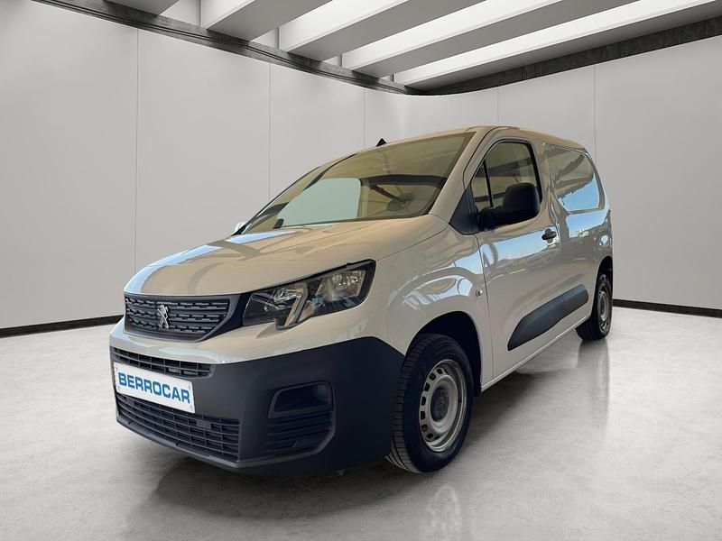 Blanco Usado 2021 Peugeot Partner Monovolumen | 9900 € - Imagen 1/4
