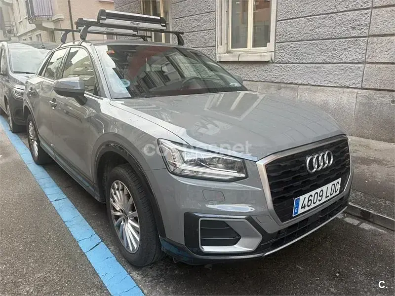 Usado Audi Q2 Advanced Plus 116 CV (85 kW) 2019 Gris / plata SUV