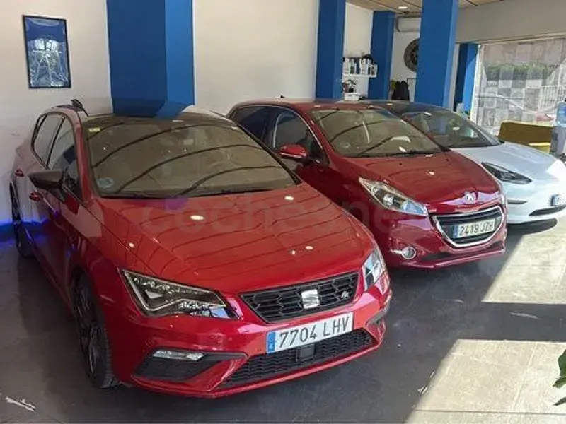 Usado Seat Leon FR 122 CV (89 kW) 2014 Granate Berlina