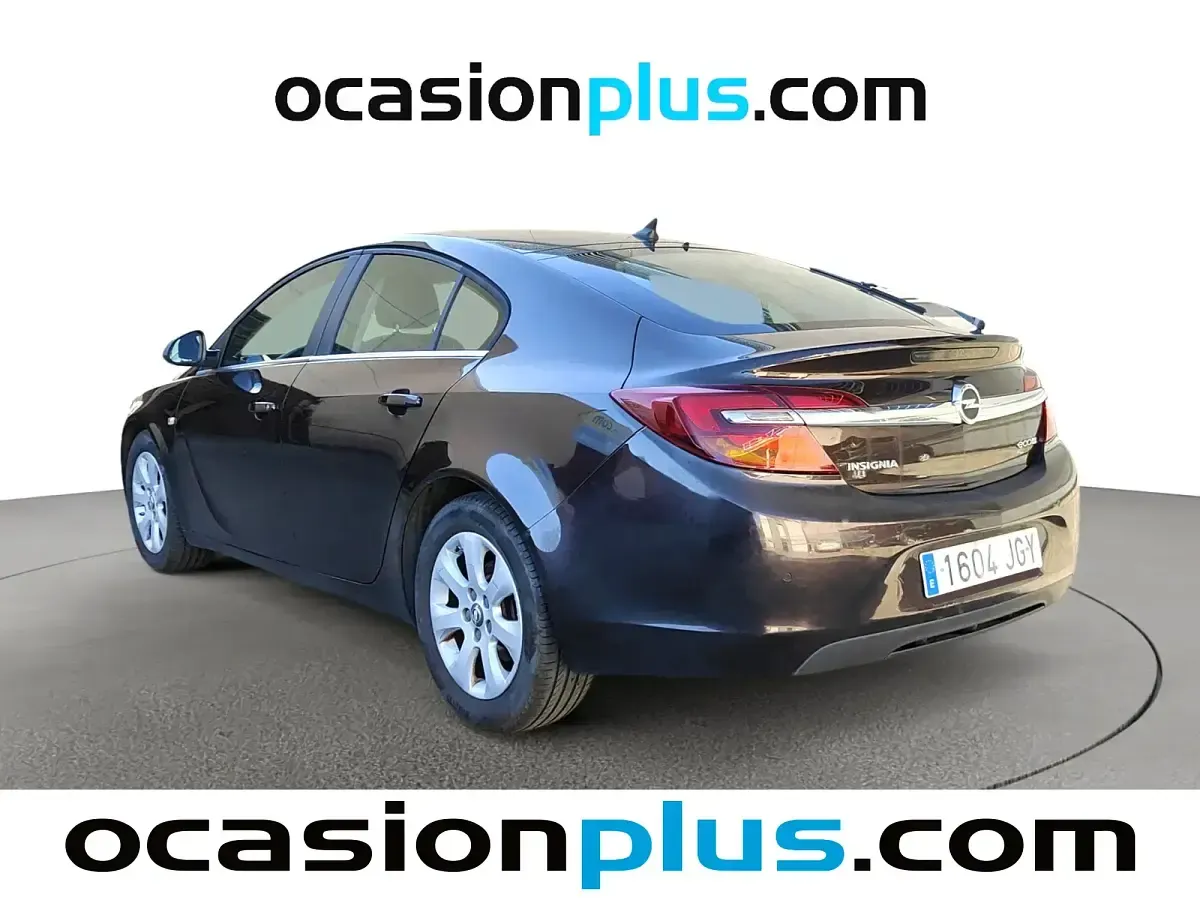 Usado Opel Insignia Selective 140 CV (102 kW) 2015 Marrón Berlina