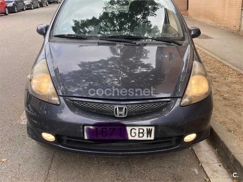Usado Honda Jazz 78 CV (57 kW) 2008 Gris / plata Utilitario