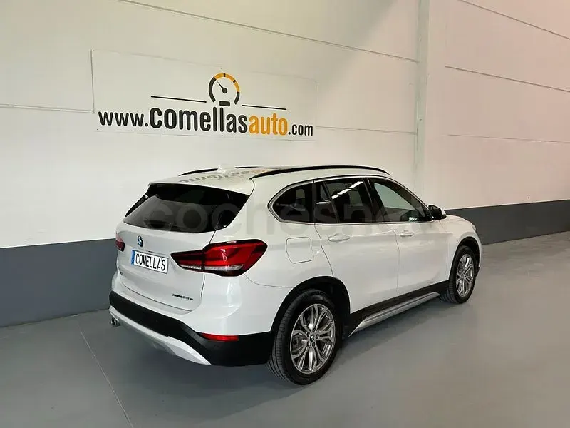 Usado BMW X1 Comfort Edition 220 CV (161 kW) 2021 Blanco SUV