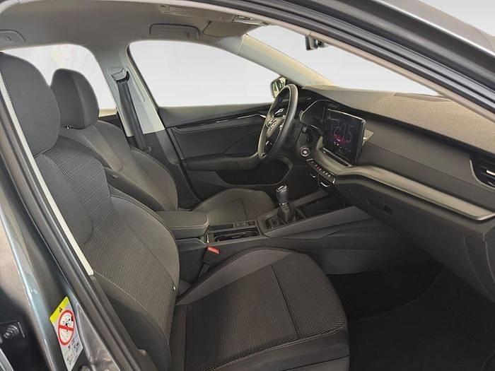 Usado Skoda Octavia Ambition 115 CV (84 kW) 2024 Gris Familiar