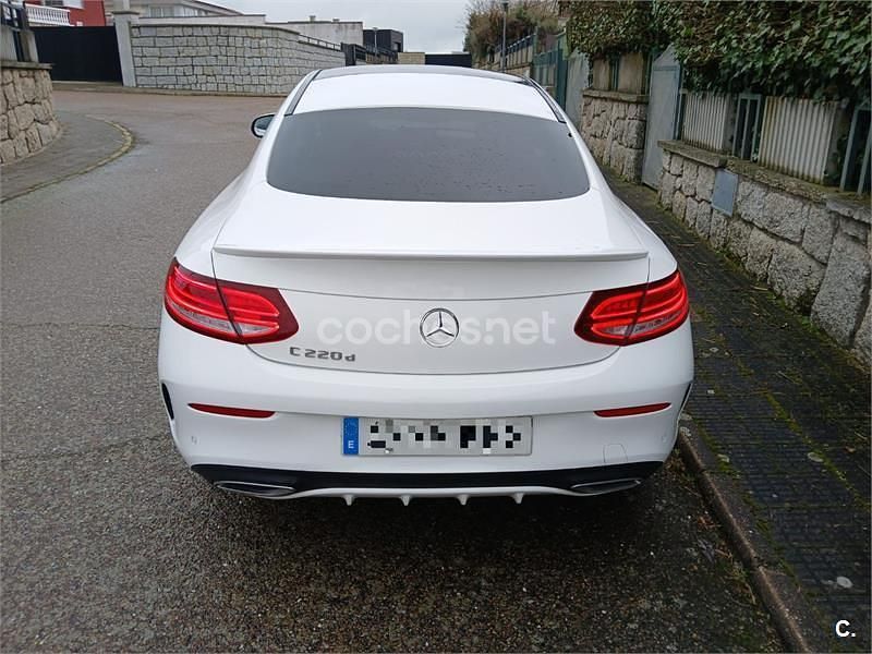 Usado Mercedes C220 194 CV (142 kW) 2018 Blanco Coupe