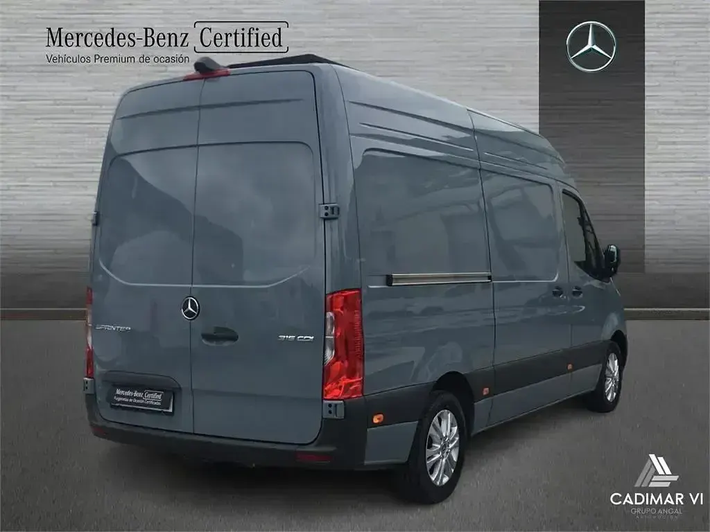 Usado Mercedes Sprinter 150 CV (110 kW) 2024 Gris Van