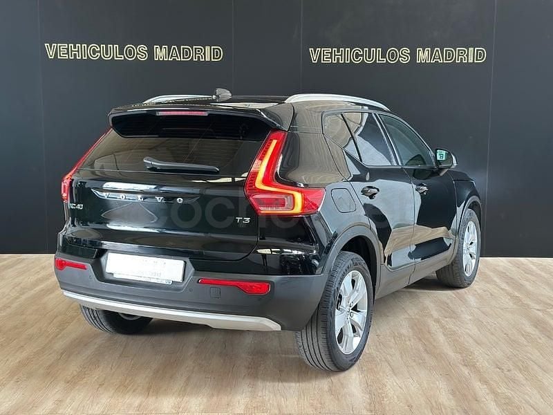 Usado Volvo XC40 Momentum 163 CV (119 kW) 2021 Negro SUV