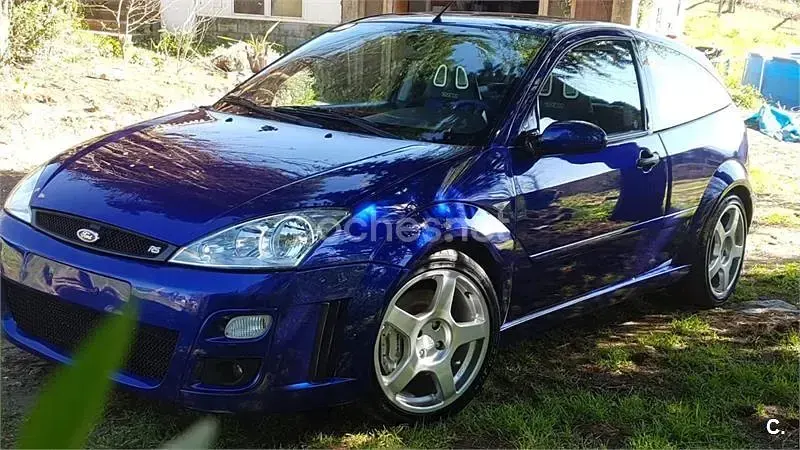 Usado Ford Focus RS 220 CV (161 kW) 2003 Azul Berlina