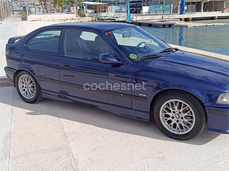 Usado BMW 318 118 CV (86 kW) 2001 Azul Coupe