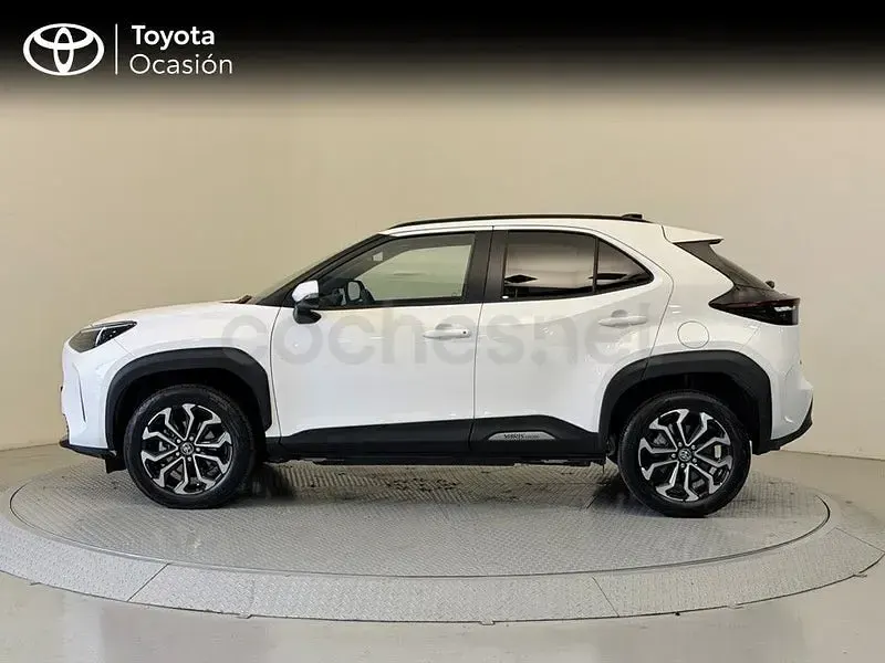 Usado Toyota Yaris Cross Active 130 CV (95 kW) 2025 Blanco SUV