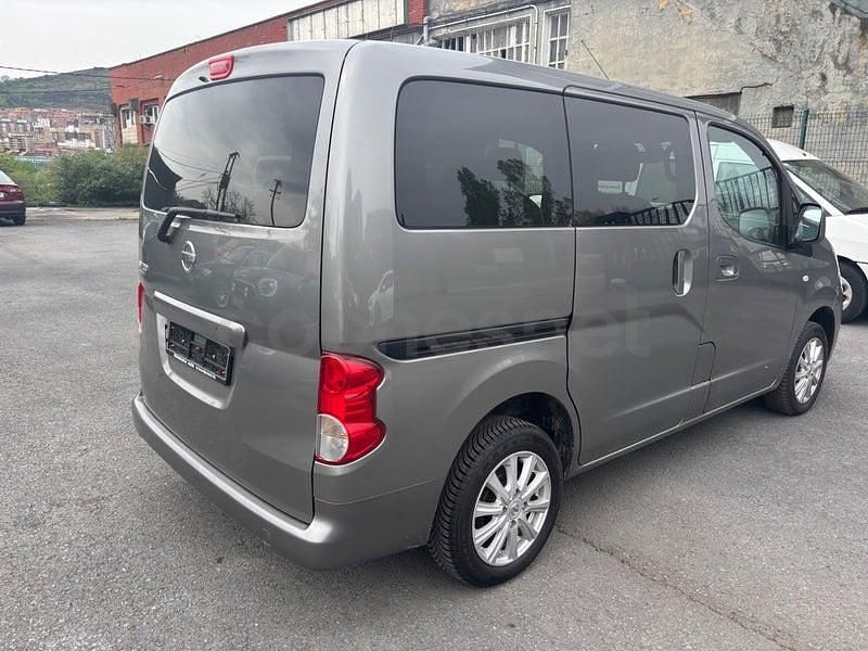 Begagnad Nissan Evalia 110 HK (80 kW) 2017 Grå Minibuss