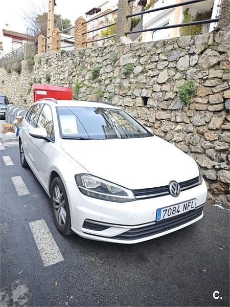 Usado VW Golf VII Advance 115 CV (84 kW) 2019 Blanco Familiar