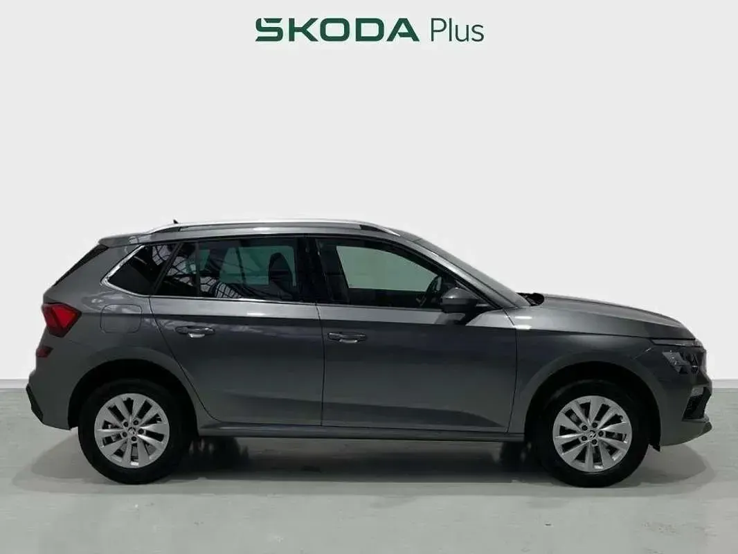 Usado Skoda Kamiq Selection 116 CV (85 kW) 2025 Gris SUV
