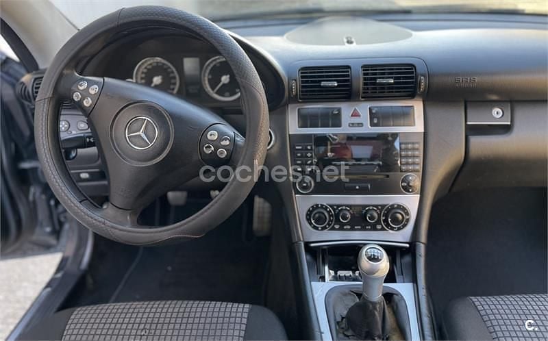 Usado Mercedes C200 Sport Edition 122 CV (89 kW) 2005 Negro Berlina