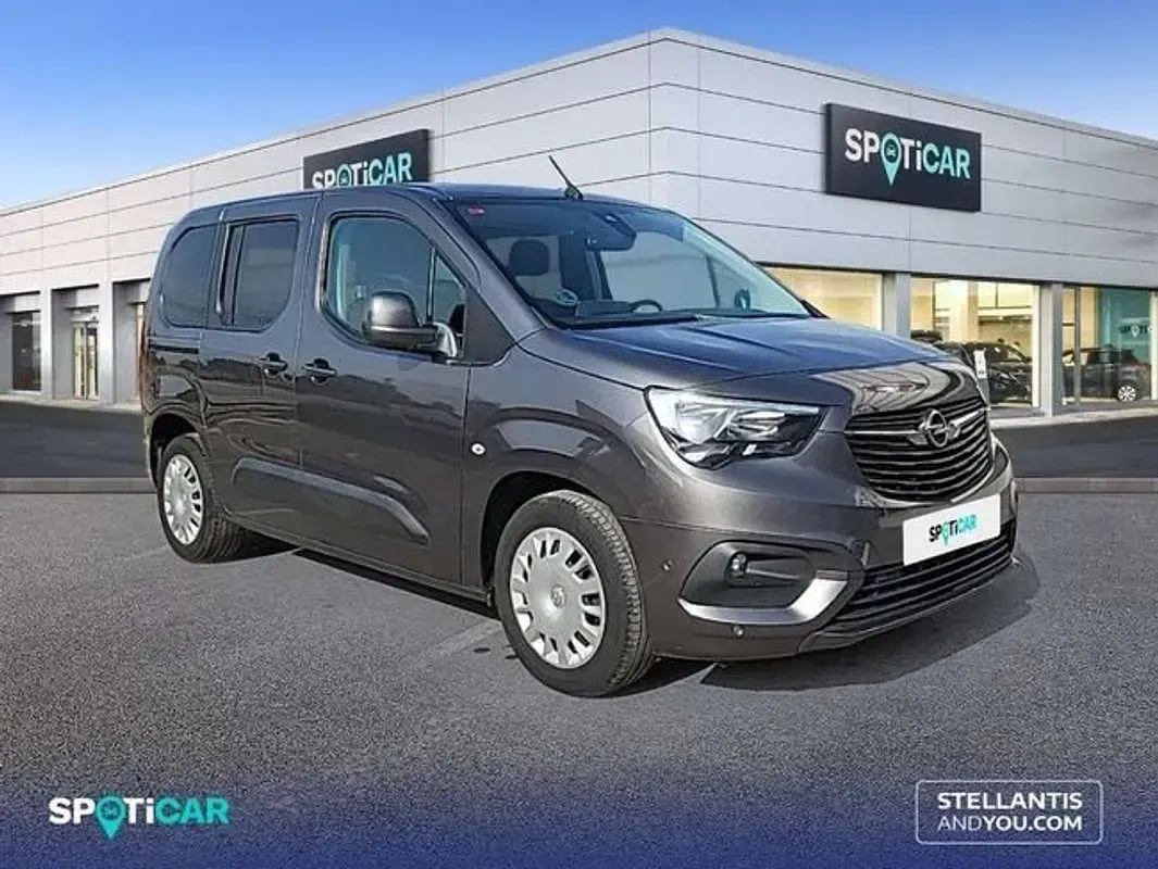 Usado Opel Combo Life Selective 110 CV (80 kW) 2019 Gris Monovolumen