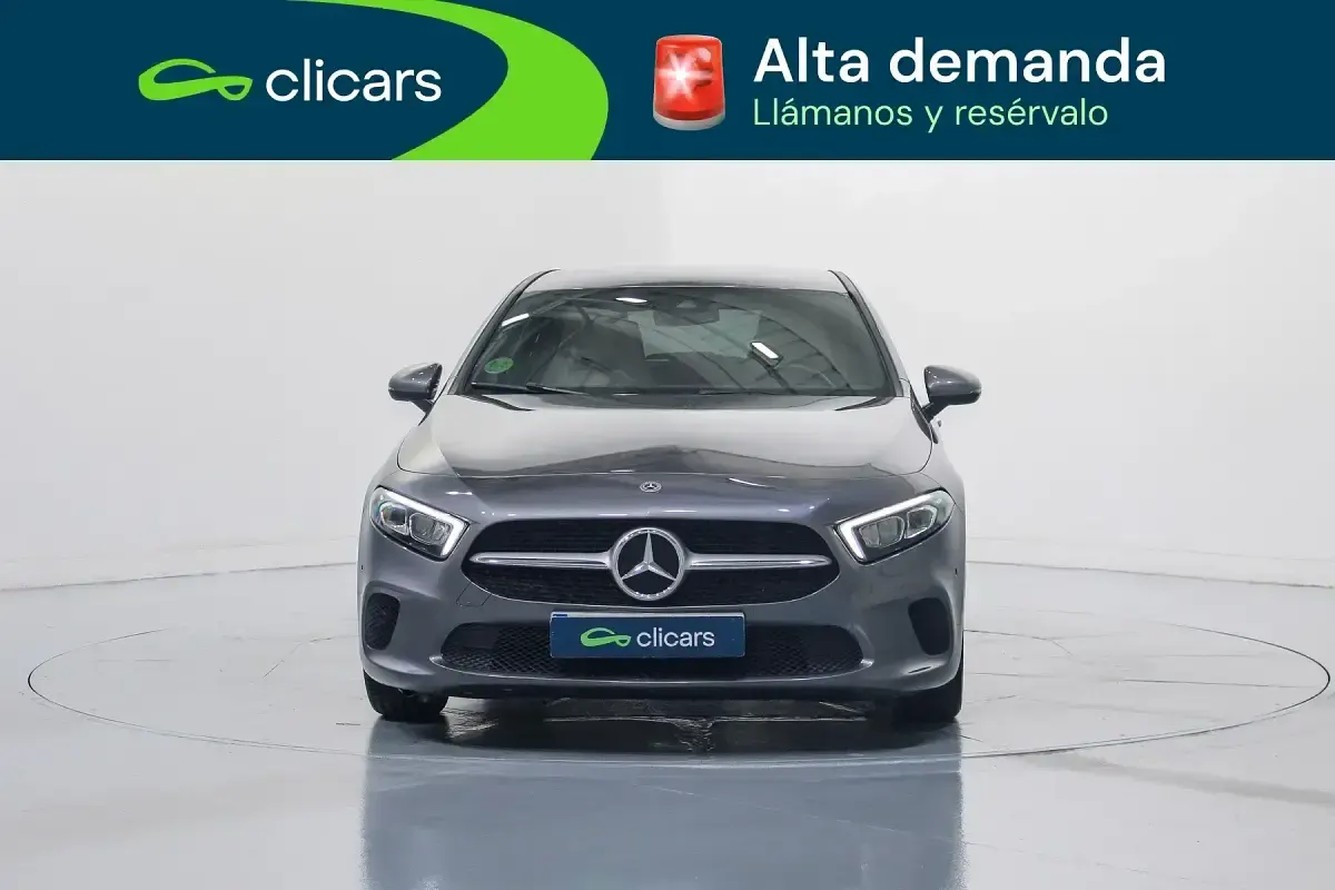Usado Mercedes A200 163 CV (119 kW) 2022 Gris / plata Berlina