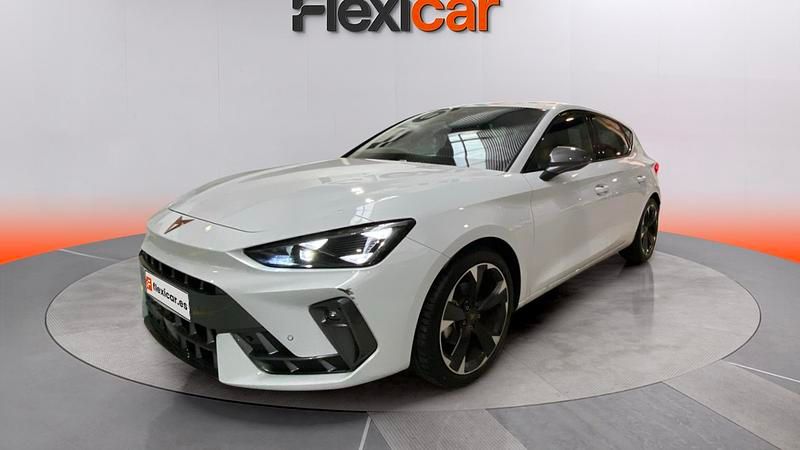 Usado Cupra Leon 150 HP (110 kW) 2025 Branco Sedan