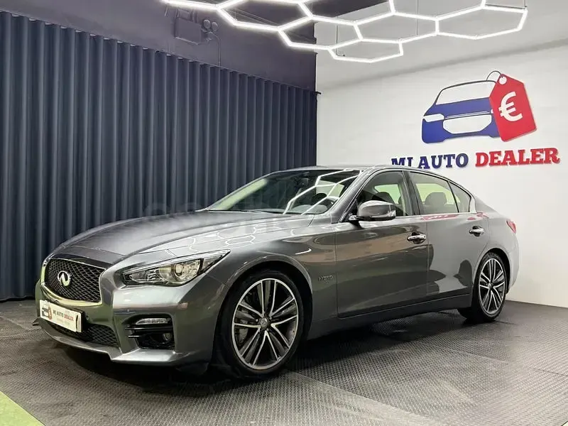 Usado Infiniti Q50 Sport Tech 364 CV (267 kW) 2015 Gris / plata Berlina