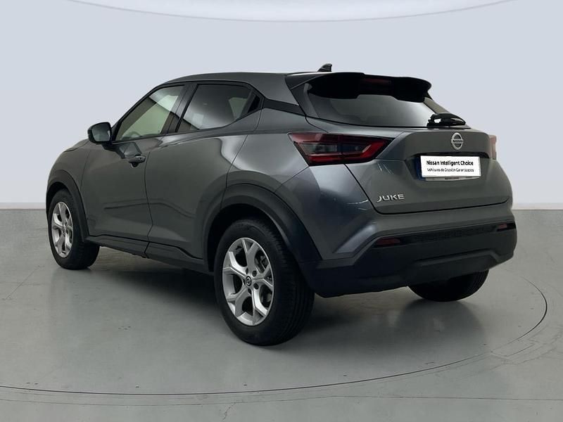 Usado Nissan Juke N-Connecta 114 CV (83 kW) 2022 Gris SUV