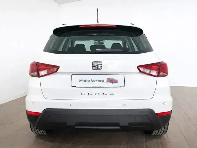 Usado Seat Arona Style 95 CV (69 kW) 2019 Blanco SUV